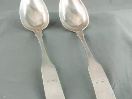 Spoon, Serving