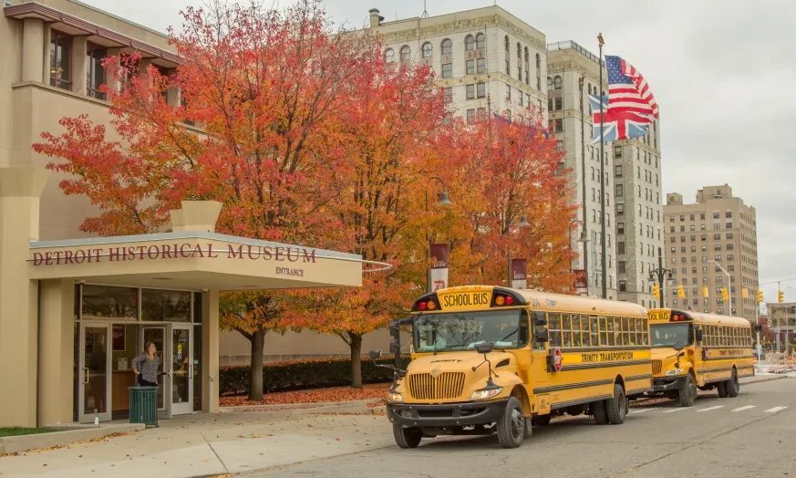 DHM with buses