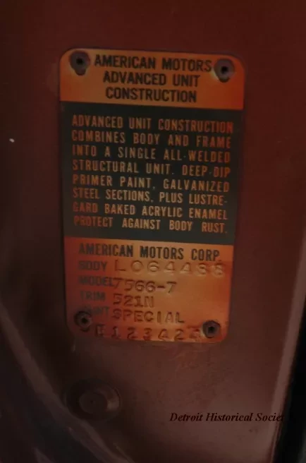 Automobile - 1975 American Motors 2-Door Pacer