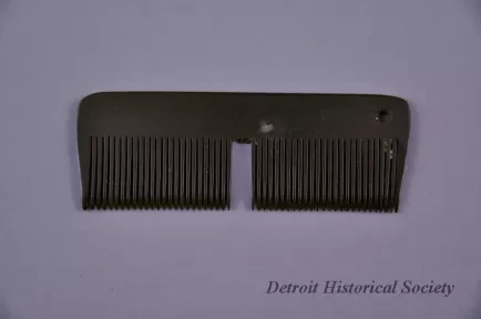 Comb