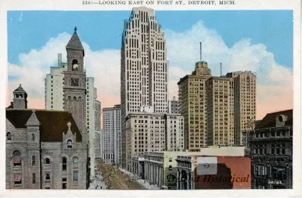 Postcard - Looking East on Fort St., Detroit, Mich.