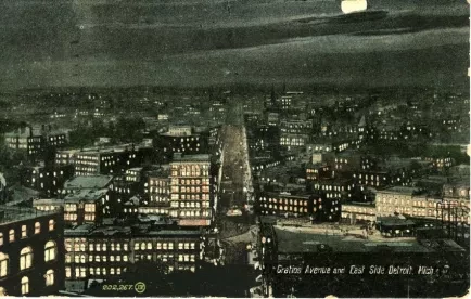 Postcard - Gratios [sic] Avenue and East Side, Detroit, Mich.