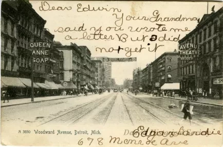 Postcard - Woodward Avenue, Detroit, Mich.