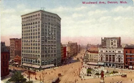 Postcard - Woodward Ave., Detroit, Mich.