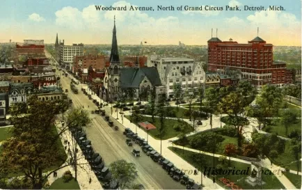 Postcard - Woodward Avenue, North of Grand Circus Park, Detroit, Mich.