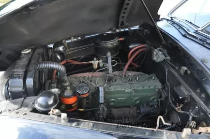 Automobile - 1950 Packard Deluxe Model 8 4-Door Sedan