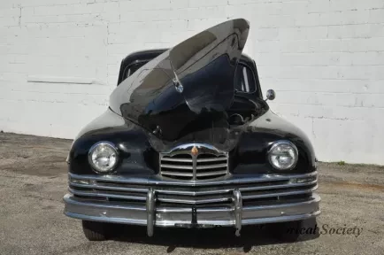 Automobile - 1950 Packard Deluxe Model 8 4-Door Sedan