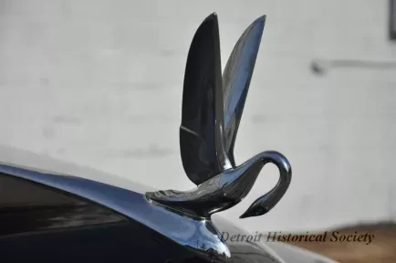 Automobile - 1950 Packard Deluxe Model 8 4-Door Sedan