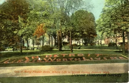 Postcard - One of the Many Flower Beds, Where Life is Worth Living, Detroit, Mich.