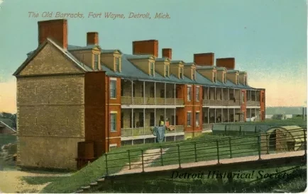 Postcard - The Old Barracks, Fort Wayne, Detroit, Mich.