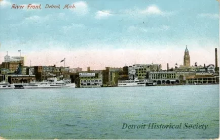 Postcard - River Front, Detroit, Mich.