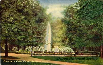 Postcard - Fountain Cass Park, Detroit, Mich.