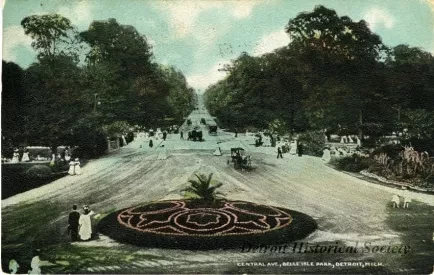 Postcard - Central Ave., Belle Isle Park, Detroit, Mich.