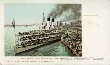 Postcard - Str. Tashmoo Leaving Detroit for a River Trip.