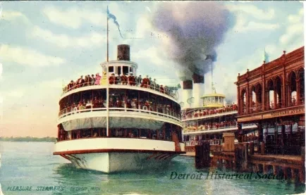 Postcard - Pleasure Steamers, Detroit, Mich