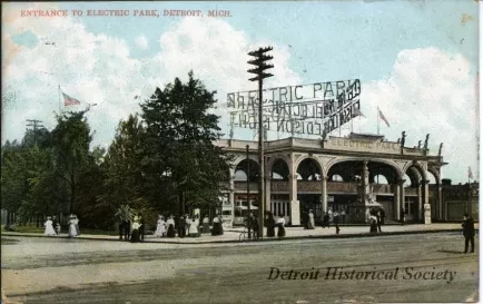 Postcard - Entrance to Electric Park, Detroit, Mich.