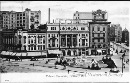 Postcard - Palmer Fountain, Detroit, Mich.