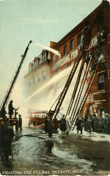 Postcard - Fighting the Flames, Detroit, Mich.