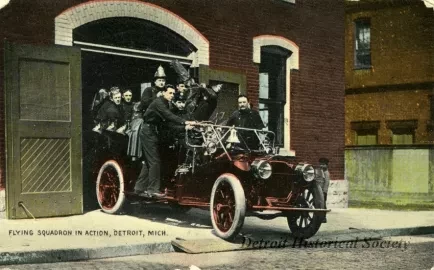 Postcard - FLYING SQUADRON IN ACTION, DETROIT, MICH.