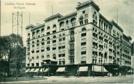 Postcard - Cadillac Hotel, Detroit, Michigan.