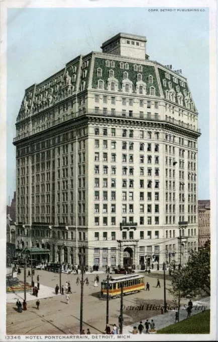 Postcard - Hotel Pontchartrain, Detroit, Mich.