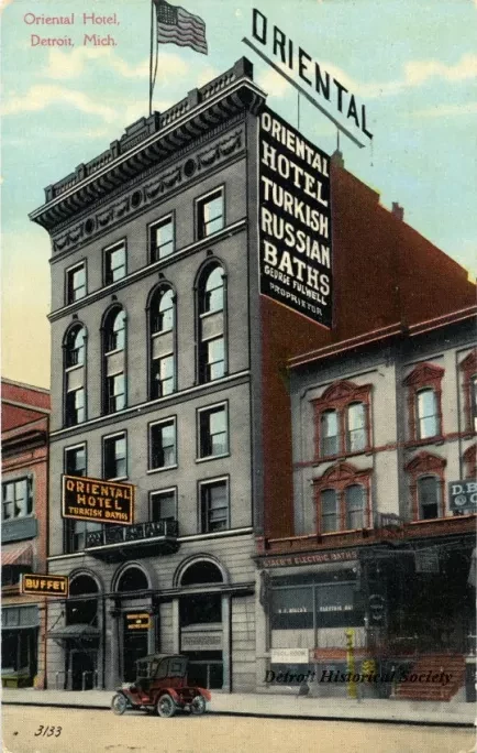 Postcard - Oriental Hotel, Detroit, Mich.