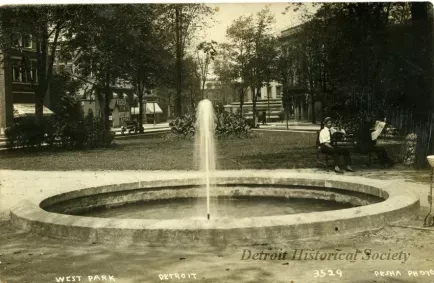 Postcard - West Park, Detroit