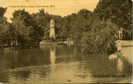 Postcard - Feeding the Ducks at Palmer Park, Detroit, Mich.