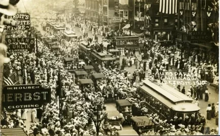 Postcard - Auto Parade, Cadillaqua, Detroit, 1912.