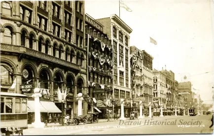 Postcard - Woodward Ave Detroit Mich - Woodward Ave., Detroit, Mich.