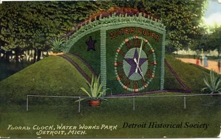 Postcard - Floral Clock, Water Works Park, Detroit, Mich.