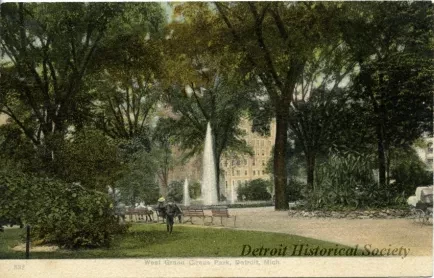 Postcard - West Grand Circus Park, Detroit, Mich.