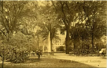 Postcard - West Grand Circus Park, Detroit, Mich.