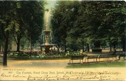 Postcard - The Fountain, Grand Circus Park, Detroit, Mich.