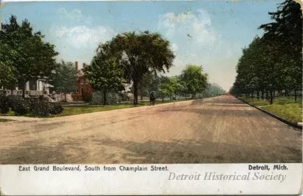 Postcard - East Grand Boulevard, South from Champlain Street. Detroit, Mich.