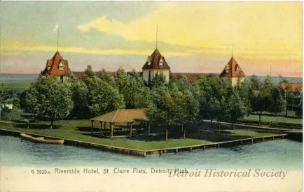 Postcard - Riverside Hotel, St. Claire Flats, Detroit, Mich.