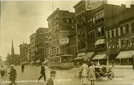 Postcard - Woodward Ave, Detroit