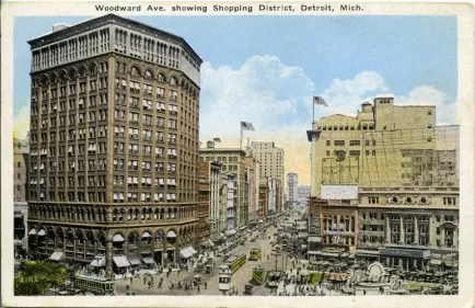 Postcard - Woodwad Ave. showing Shopping District, Detroit, Mich.