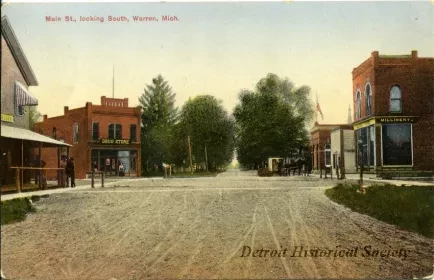 Postcard - Main St., looking South, Warren, Mich.