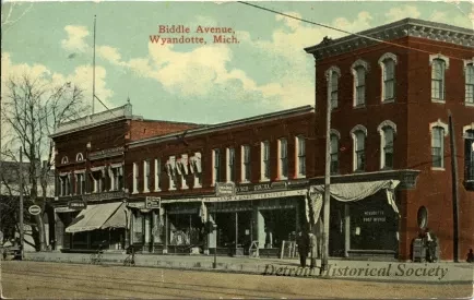 Postcard - Biddle Avenue, Wyandotte, Mich.
