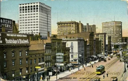 Postcard - Woodward Ave., Detroit, Mich.