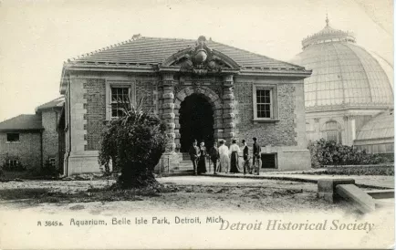 Postcard - Aquarium, Belle Isle Park, Detroit, Mich.