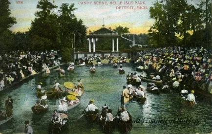 Postcard - Canoe Scene, Belle Isle Park, Detroit, Mich.