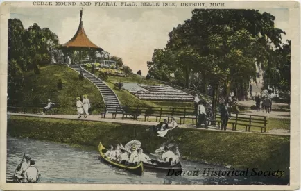 Postcard - Cedar Mound and Floral Flag, Belle Isle, Detroit, Mich.