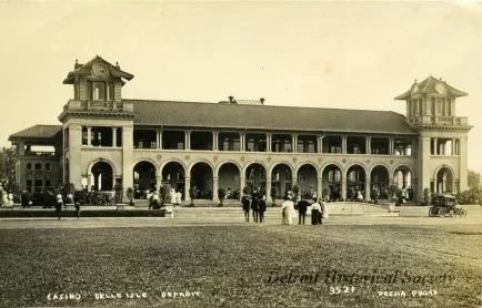 Postcard - Casino, Belle Isle, Detroit