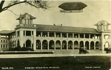 Postcard - Casino, Belle Isle, Detroit, Mich.