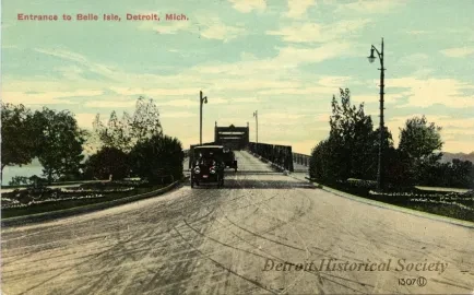 Postcard - Entrance to Belle Isle, Detroit, Mich.