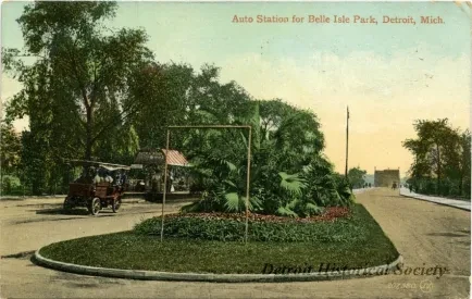 Postcard - Auto Station for Belle Isle Park, Detroit, Mich.