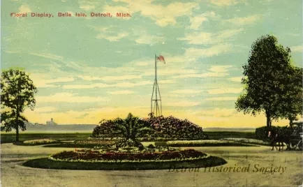 Postcard - Floral Display, Belle Isle, Detroit, Mich.