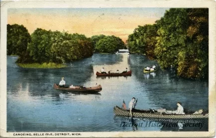 Postcard - Canoeing, Belle Isle, Detroit, Mich.